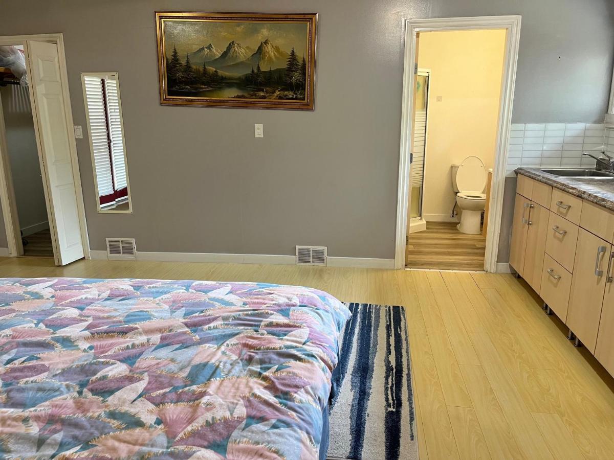 פורט קוקויטלם Whole Suite To Yourself At Coquitlam Centre! מראה חיצוני תמונה
